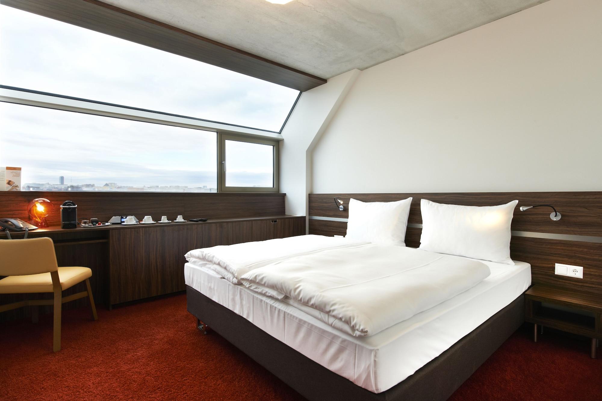 Simm's Hotel 4*